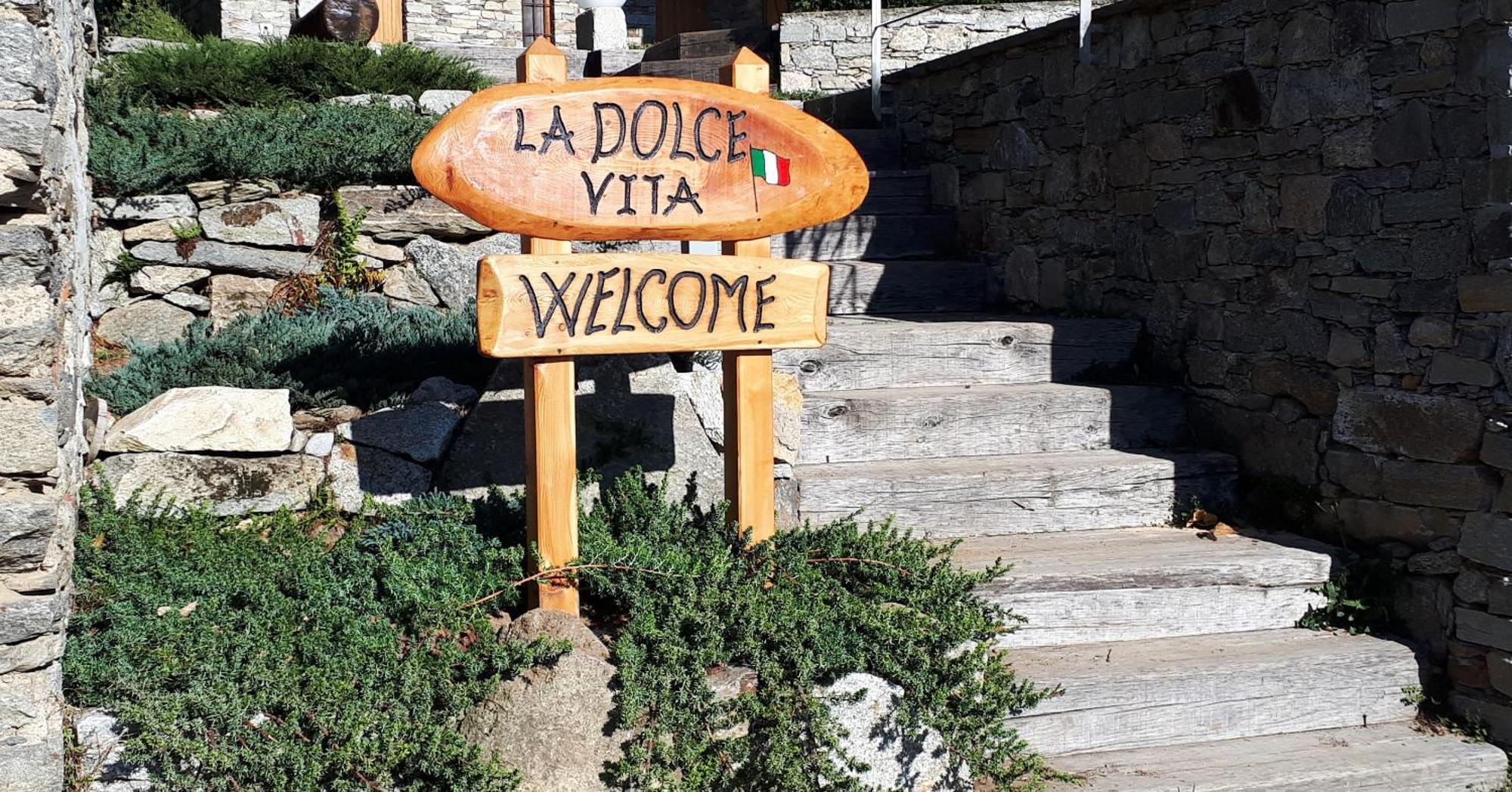 La Dolce Vita Chalet Massino Visconti Exterior photo